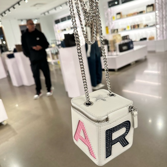 Marc Jacobs White and Pink Mini Bag with Chain - Picture 3 of 4